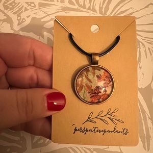 🍁Hand-Crafted Vintage Fall Floral Cabochon Pendant Necklace🍁